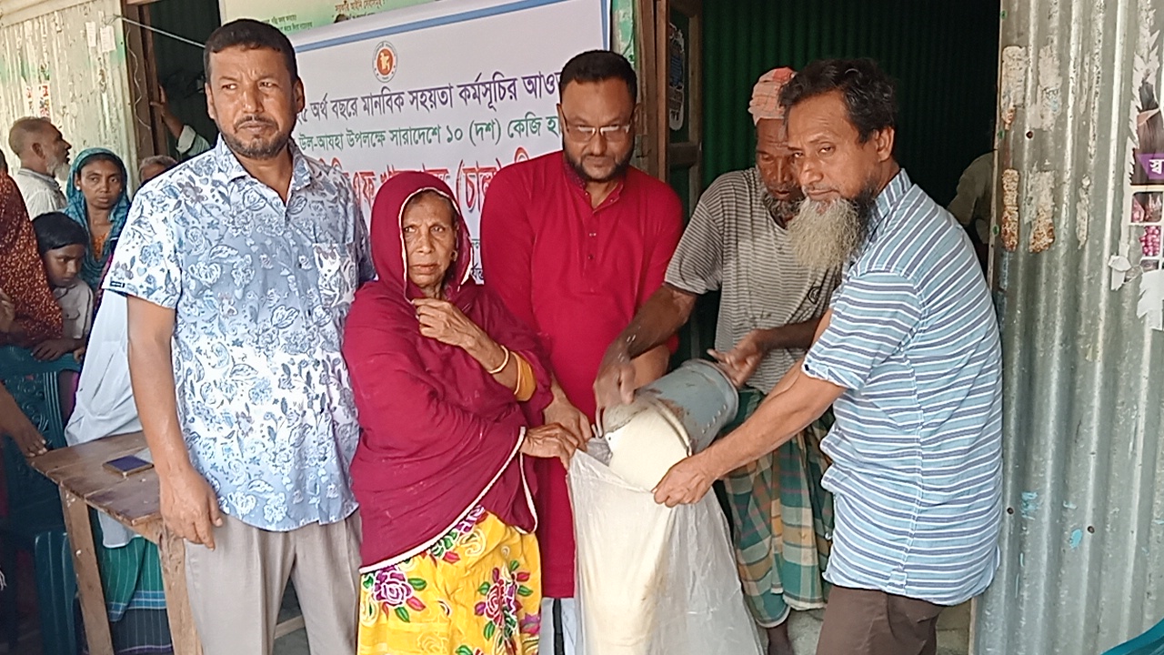 ইসলামপুর কুলকান্দি ইউনিয়নের ২ হাজার ৬১০ পরিবার পাচ্ছে বিনামূল্যে ভিজিএফ চাল