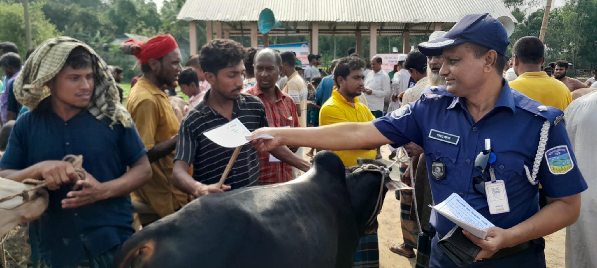বকশীগঞ্জে কোরবানীর হাটে পুলিশি নিরাপত্তায় স্বস্তিতে ক্রেতা-বিক্রেতারা!