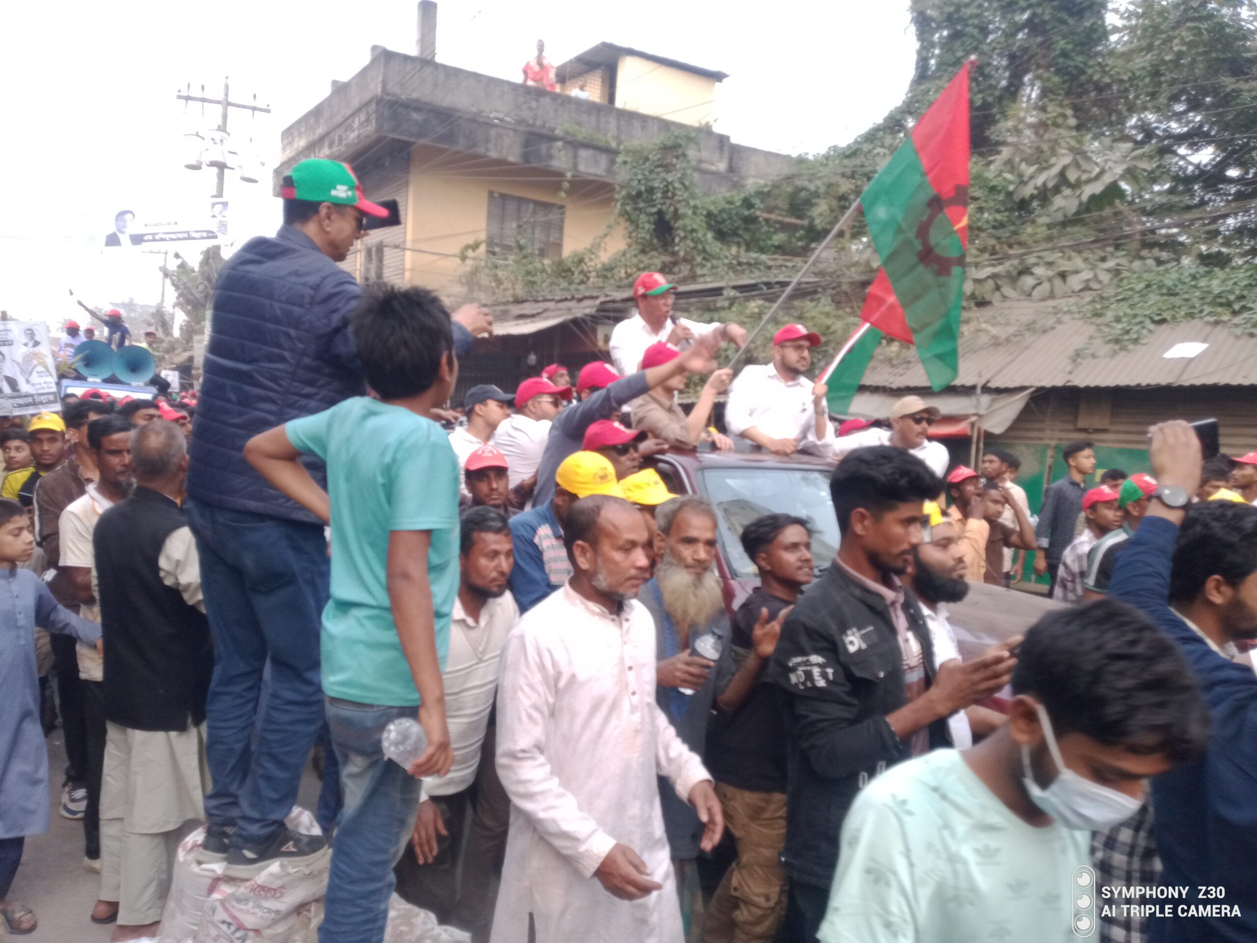 দেওয়ানগঞ্জে ৫ কিমি জুড়ে মিল্লাতের গণমিছিল