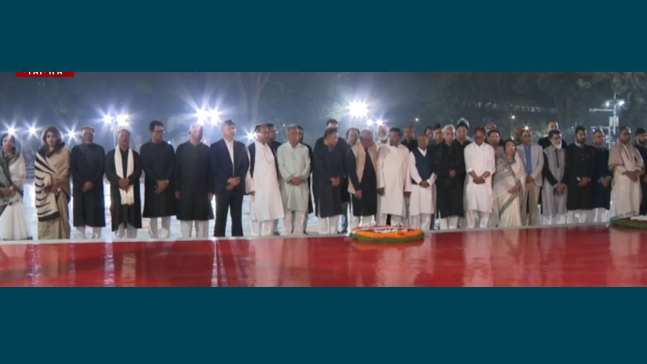 কেন্দ্রীয় শহীদ মিনারে ভাষা শহীদদের প্রতি মন্ত্রিপরিষদের শ্রদ্ধা