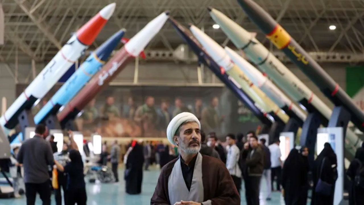 ট্রাম্প কি ইরানের আইআরজিসি ও বাসিজ বাহিনীকে বুঝতে ভুল করেছেন?