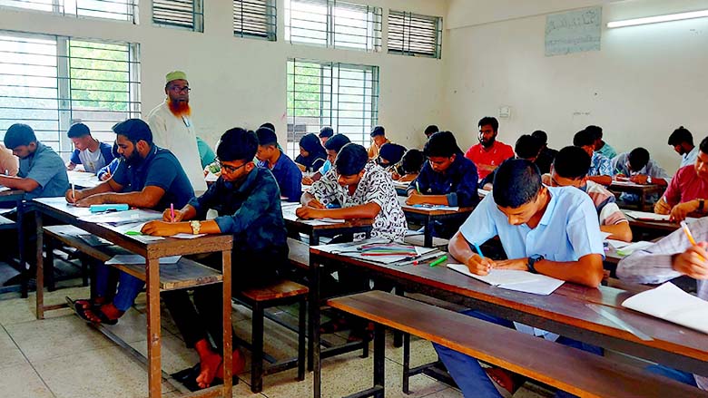 ডিজিটাল চোখে নজরদারি ইসলামপুর এসএসসি পরীক্ষা