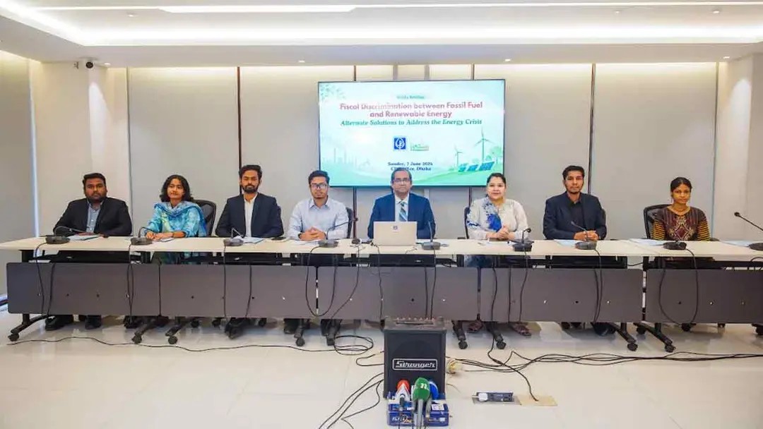 এলএনজিকে বাড়তি কর সুবিধা দিয়ে ১৩০০ কোটি টাকা রাজস্ব হারাচ্ছে সরকার