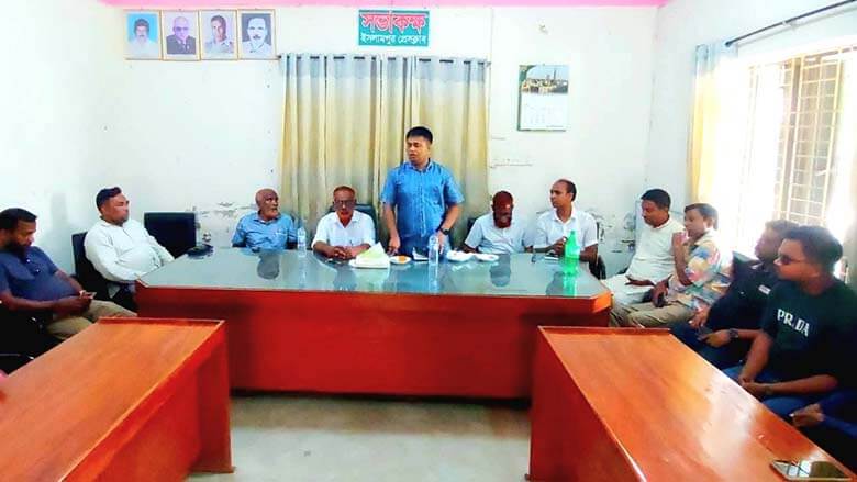 ইসলামপুর প্রেসক্লাবের সাংবাদিকদের সঙ্গে নবাগত ওসির সৌজন্য সাক্ষাৎ